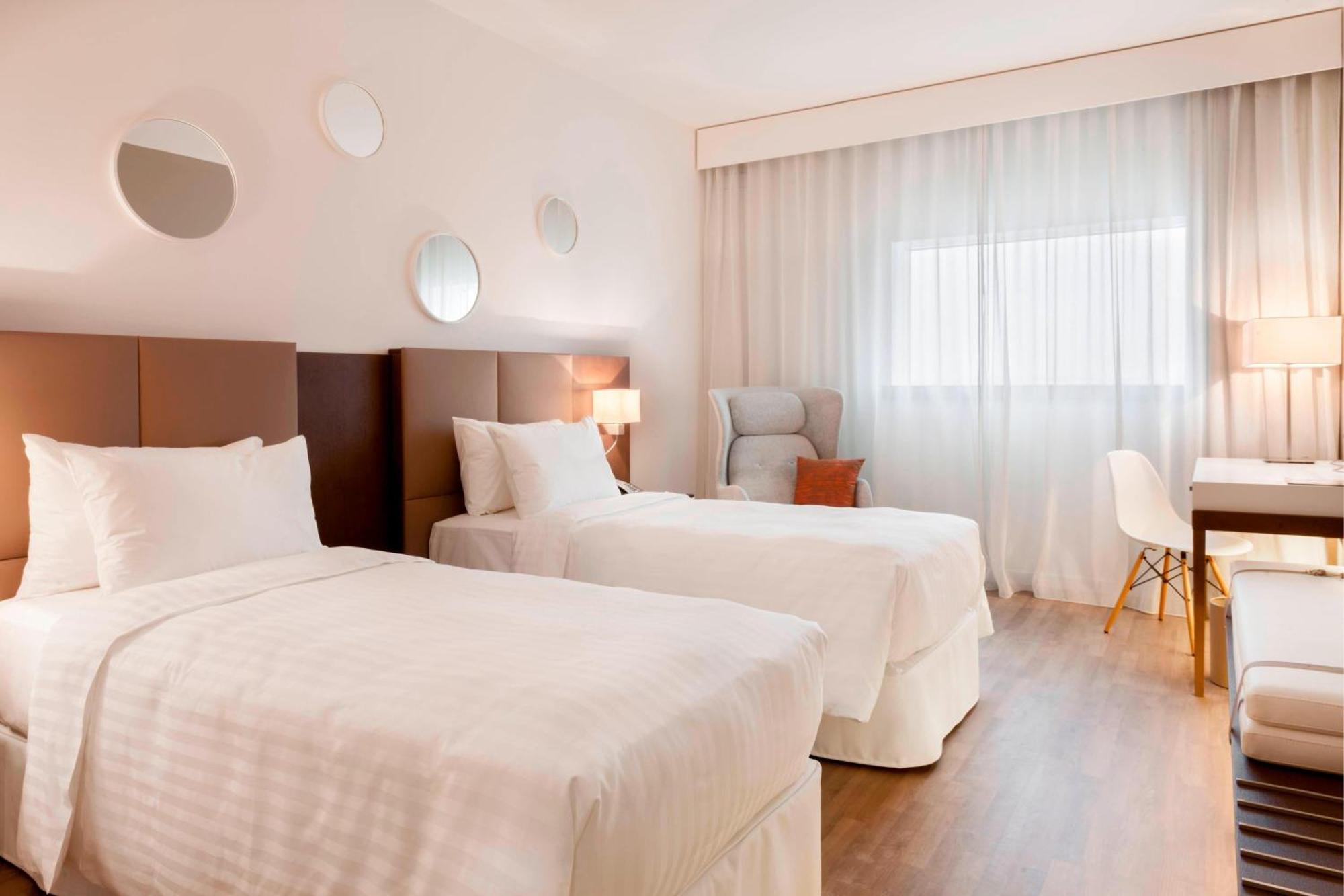 Ac Hotel By Marriott Paris Le Bourget Airport Dugny Exterior foto